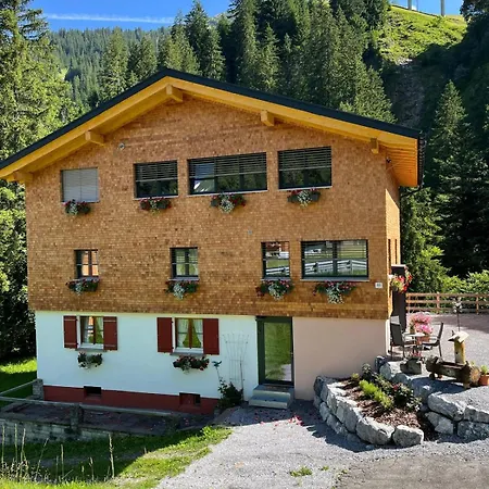 Haus 84